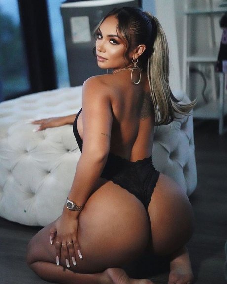Camila Bernal hot pornstar pics