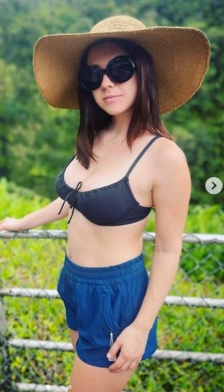 Richie Chanel_ erotic star images