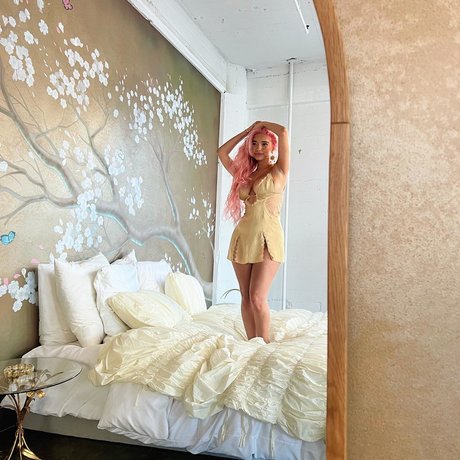 Sab Zada sexy actress image