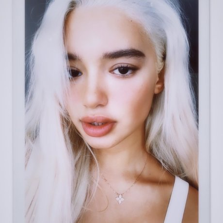 Sab Zada perfect actress pics