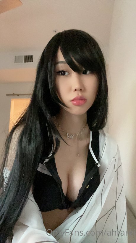 AHRA REI art model images