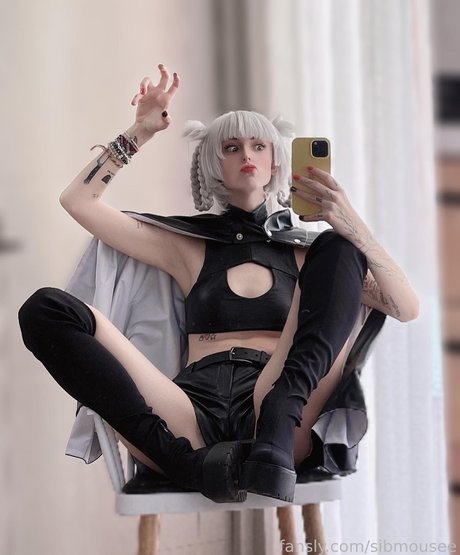 Sib Mouse nude actress images