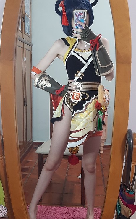 Kiki Glitter Cosplay best actress pics