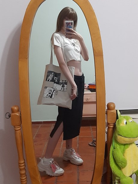 petite asian onlyfans hot nude pic