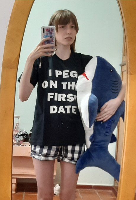 Kiki Glitter Cosplay perfect model pics