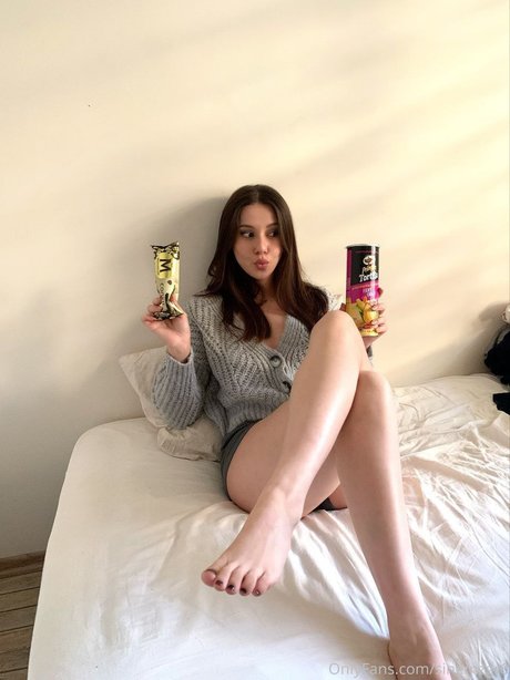 Sinem Ozgur pornstar pics