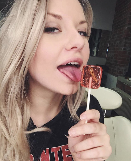 Kel Missesvlog high quality model photo