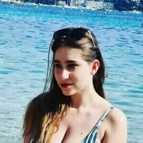 Yonia pornstar xxx gallery