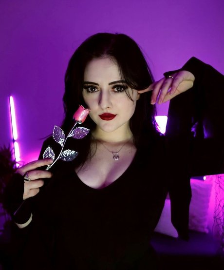 Juicyiris xxx pornstar pictures