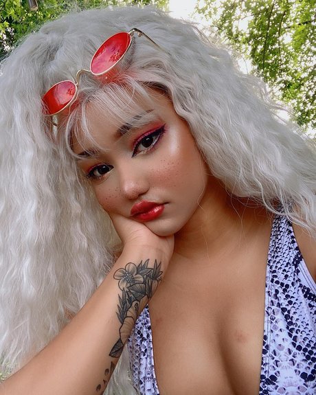 Ladokei Crystal pornstar beautiful gallery