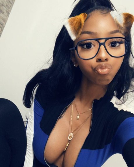 Ashley Burgos star nice photo