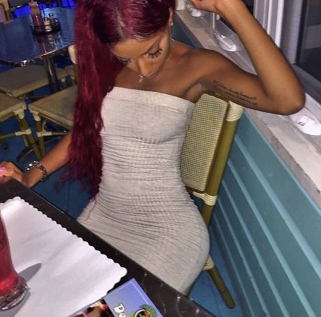 Ashley Burgos sex model picture