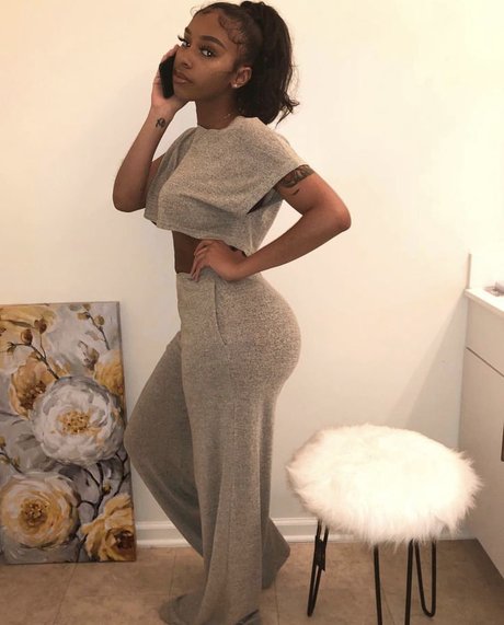 Ashley Burgos pornstar free picture