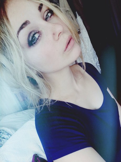 Elyse Summer model nice pictures