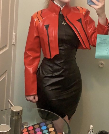 Initialelon sex pornstar picture