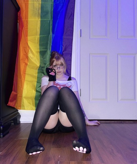 Initialelon pornstar hd pic