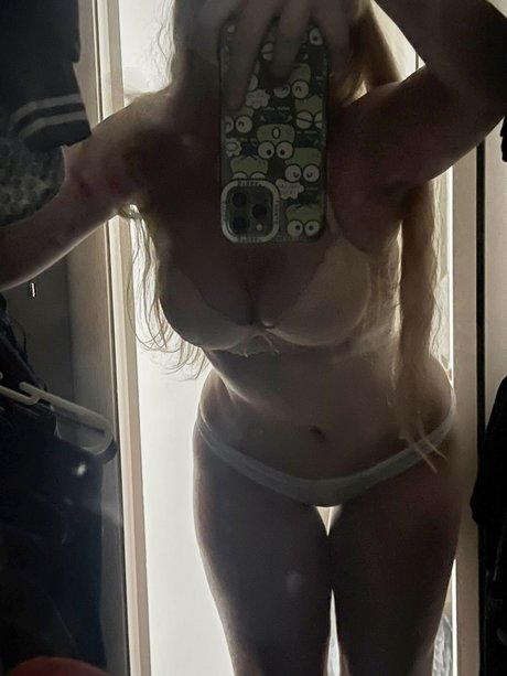 Initialelon porn model galleries