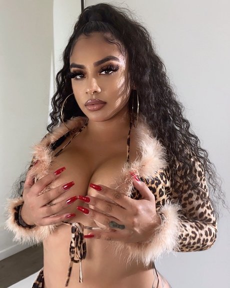 No4eign model sexy photos