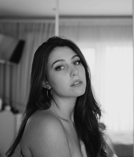 Lanzi adult actress pictures