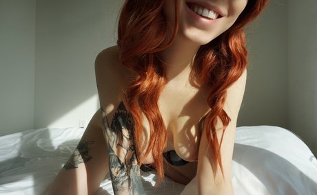 April Hylia model porn img