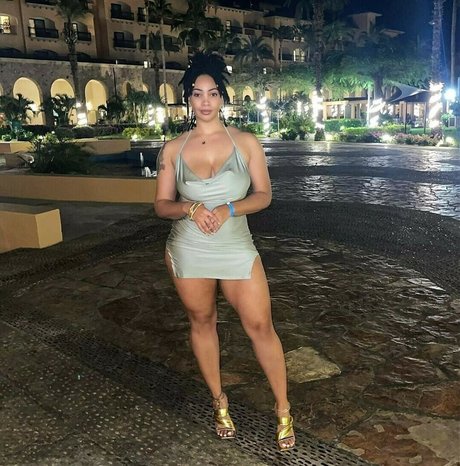 God Beth porn star img