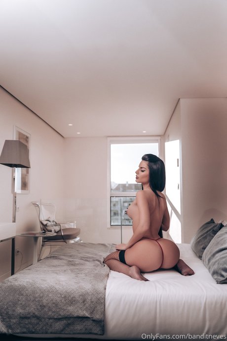 Tatiana Neves actress galleries