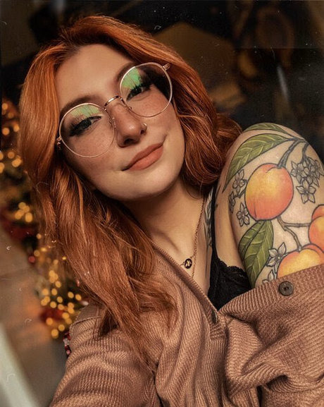 Spookyfoxx model beautiful archive