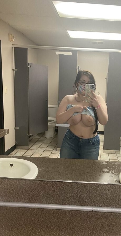 curvy shemale onlyfans beautiful naked pics