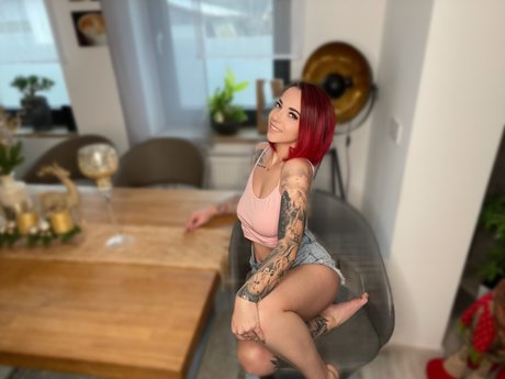 brown onlyfans hot sexy photo