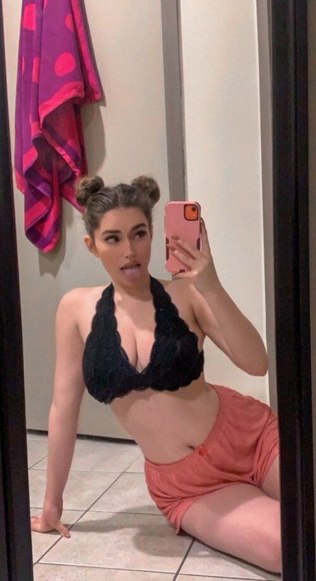 Sukashawty sexy model galleries