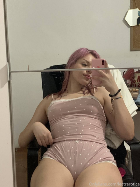 Aslisah Erotica star sex image