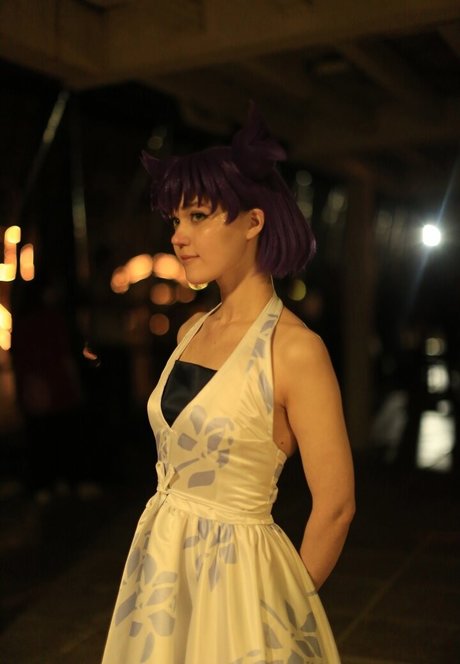 Ariadna Lobe naked actress gallery