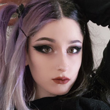 xholdontillmay nudes star img