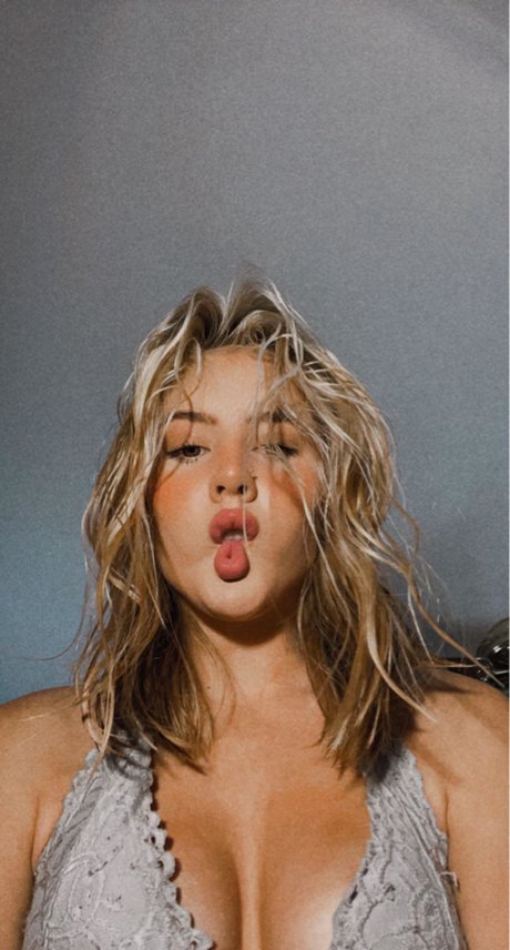 Katbbg top model images