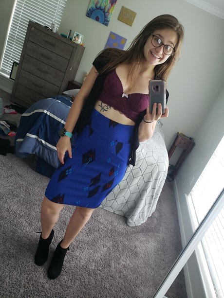 Queen Amber star nice pics