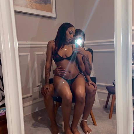 Lola and Moni model porn archive