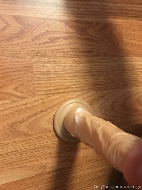 Rozie Reign XXX pornstar nude galleries