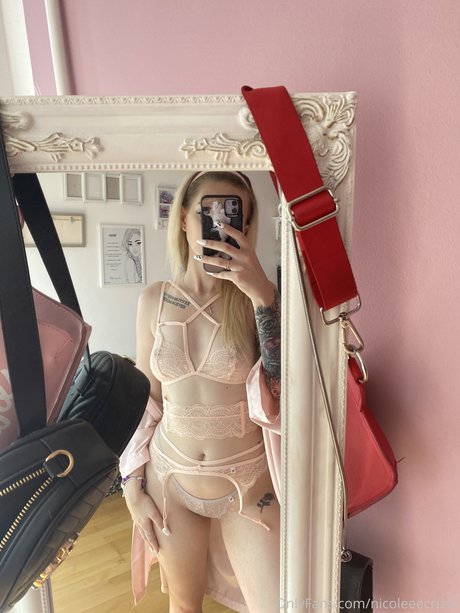 Sweet Crush Nicole model beautiful picture