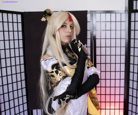 Lauramunay model sex photo