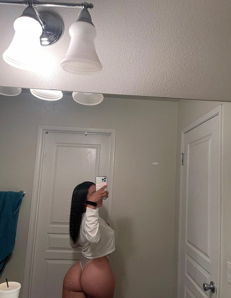 xdydx adult model image