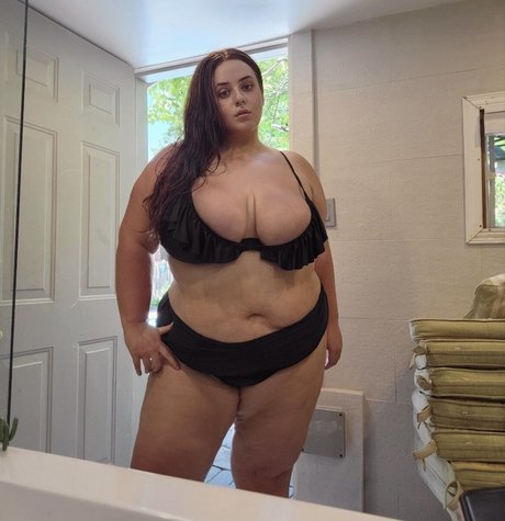 BBW OliviasWorld95 high quality actress photos