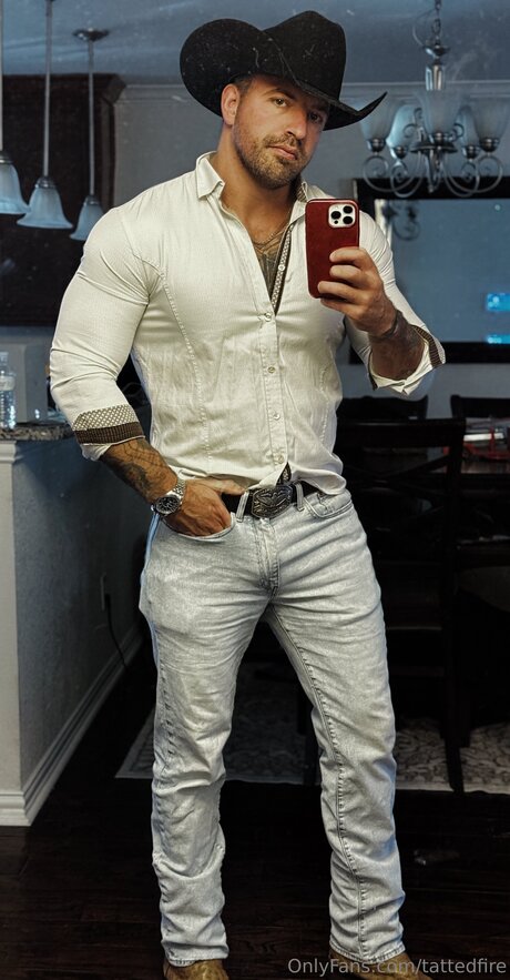 Tattedfire nudes model photo