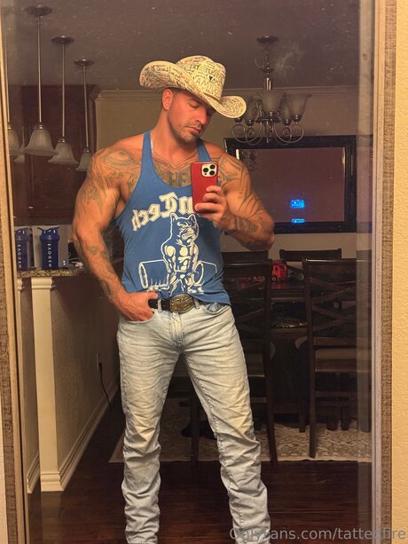 Tattedfire model sexy pic