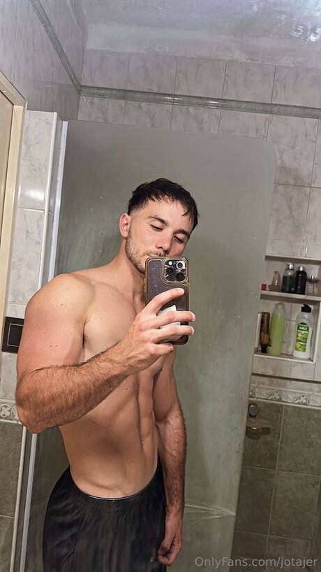 Jotajer model nude pic