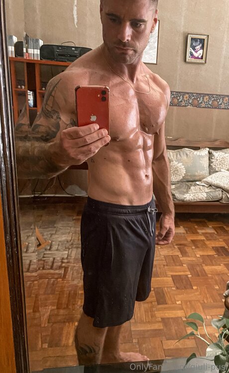 Chulo95 beautiful model archive