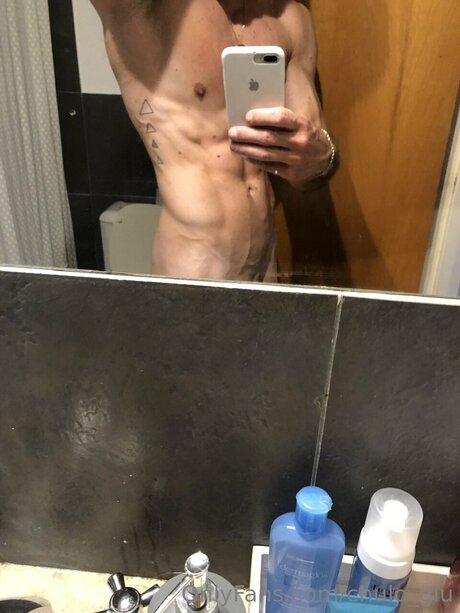 Chulo95 nude star pic