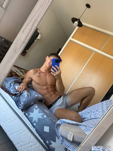 Maximocandric model free archive