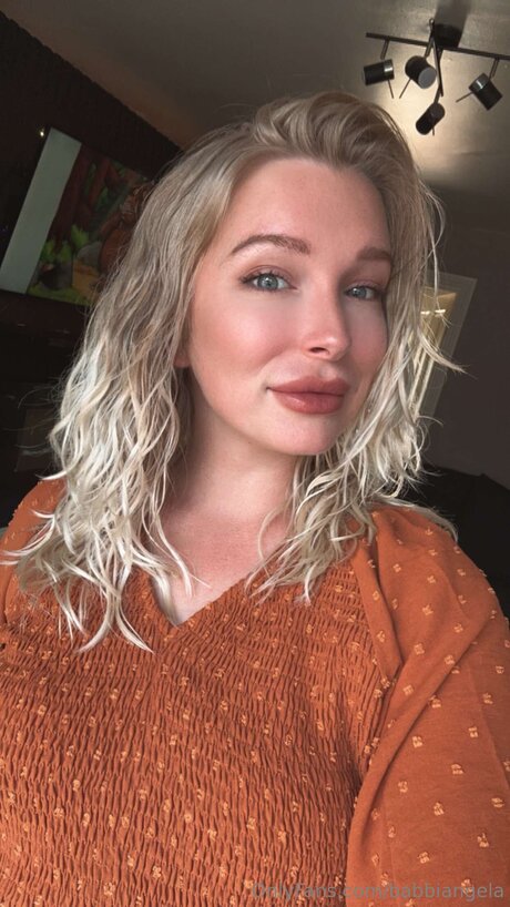 Babbiangela pretty pornstar photo