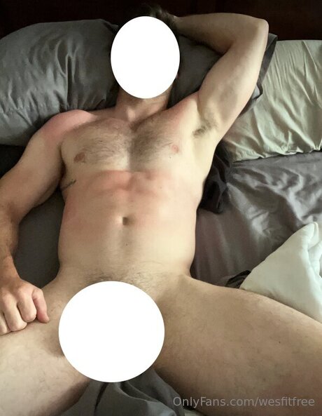 Wesfitfree naked star photo