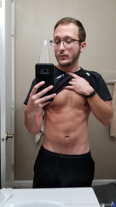 hooters onlyfans adult pic